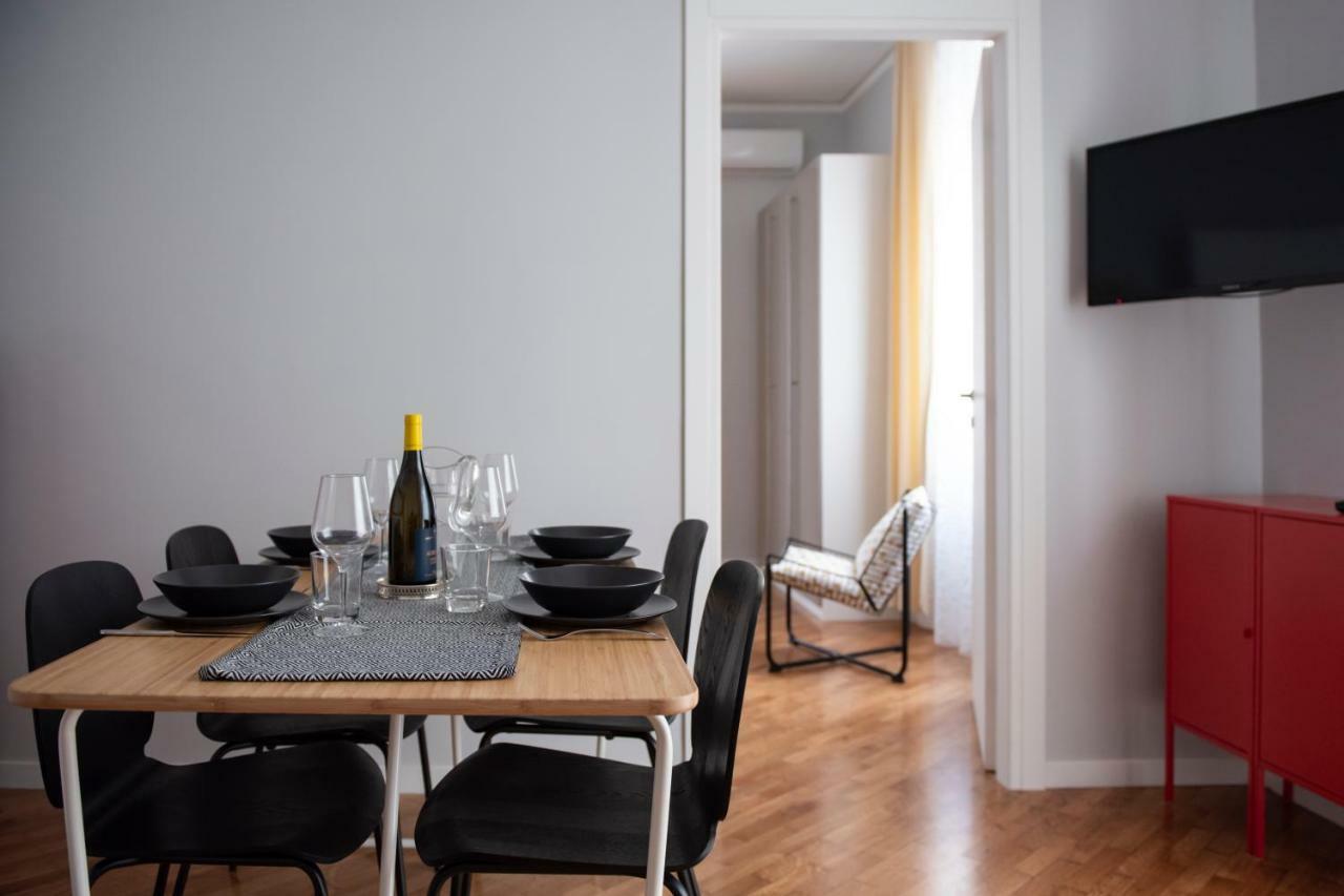 Laurus Apartment *