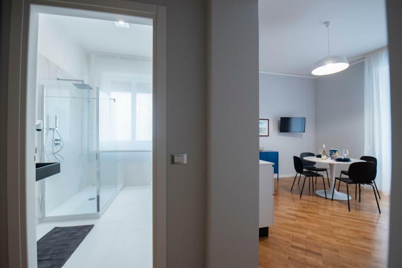Laurus Apartment *